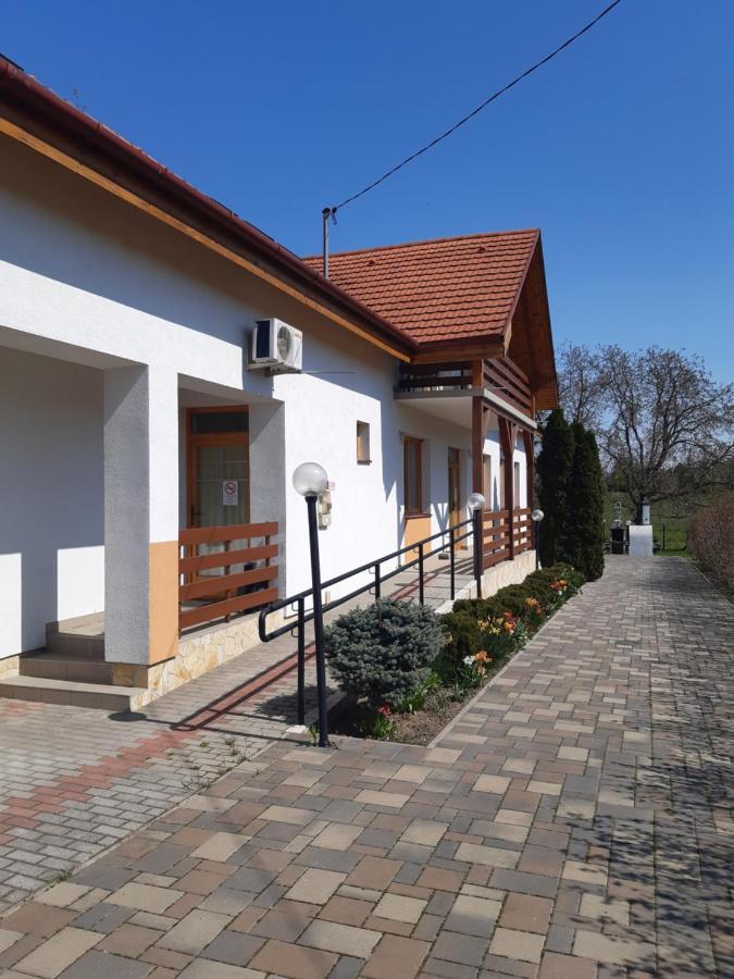Sárospatak Ueveghid Vendeghaz酒店 外观 照片